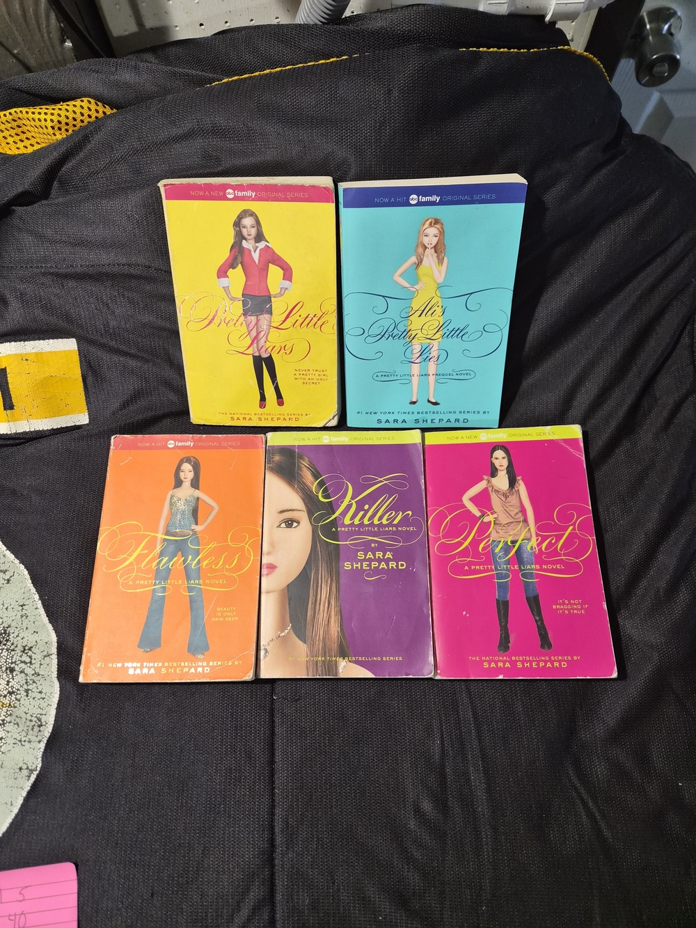 Pretty Little Liars Series LOT 5